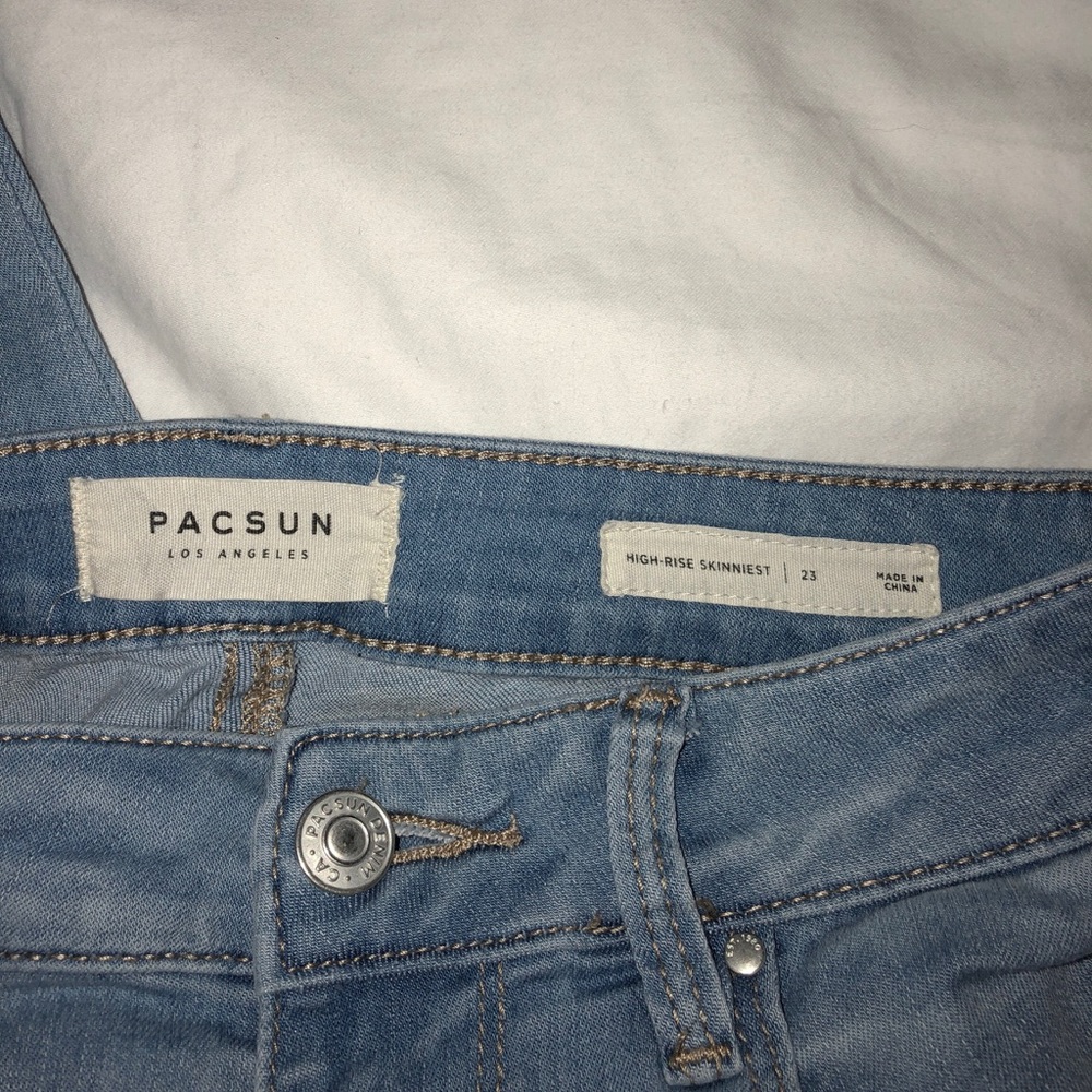 jeans - Picture 3 of 3